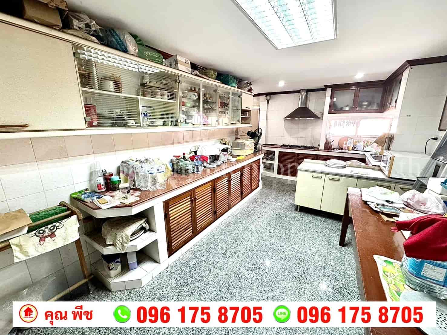 ขาย ทาวน์เฮ้าส์ 2 หลังติด หมู่บ้านวโรชา 2 เอกชัย-บางบอน 